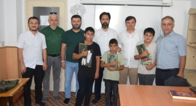 Espiye'de öğrencilerine Kur'an-ı Kerim hediye edildi