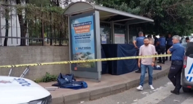 Farelerle dostluğu ile bilinen adam, otobüs durağında ölü bulundu