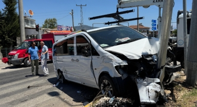 Feci kazada 11 kişi yaralandı