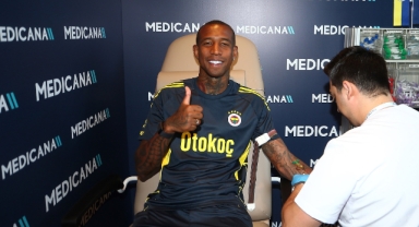 Fenerbahçe'de sağlık kontrolleri başladı