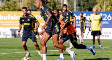 Fenerbahçe, hazırlıklarını çift idmanla sürdürdü