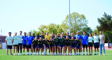 Fenerbahçe Kadın Futbol Takımı, yeni sezon hazırlıklarına başladı