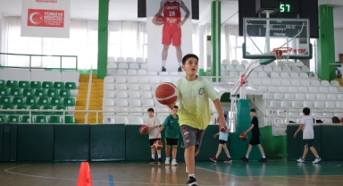 Gençler Sahada Buluştu: GSB Basketbol Antrenmanları Devam Ediyor