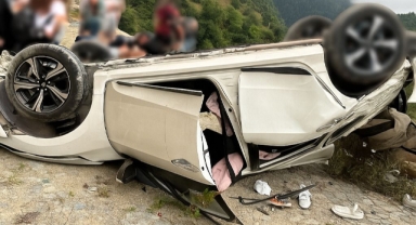 Giresun'da Feci Kaza: Araç Göksu Travertenleri'ne Yuvarlandı! Yaralılar Var
