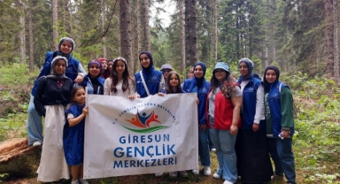 Giresun’da Gönüllü Gençler Doğayla Buluştu: Kulakkaya Yaylası’nda Doğa Yürüyüşü Etkinliği