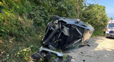Giresun'da yamaçtan yuvarlanan hafif ticari araçtaki 4 kişi yaralandı