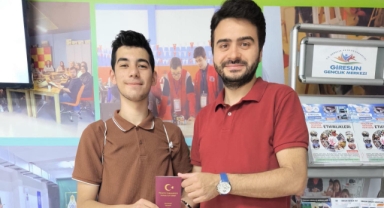 Giresun Hamdi Bozbağ Anadolu Lisesi Temsilcisi Torun’dan Uluslararası Başarı: Cambridge Üniversitesi'nde Dil Eğitimi Almaya Hak Kazandı