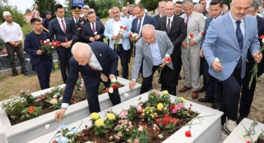 Giresun, Trabzon ve Rize’de 15 Temmuz şehitleri mezarları başında anıldı