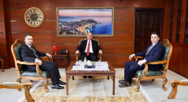 Görev Yeri Değişen Hâkimlerden, Giresun Valisi Serdengeçti’ye Veda Ziyareti