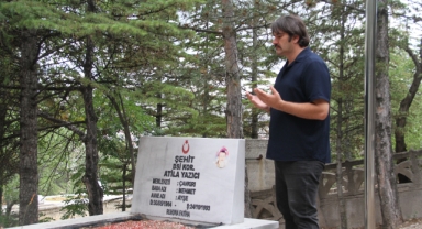 Haberlerden etkilendi 8 yılda 8 bin şehidin kabrini ziyaret etti