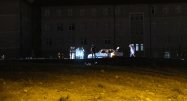 İki arkadaş başlarından vurulmuş halde ölü bulundu   