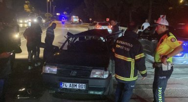 İki otomobilin karıştığı kazada 1 kişi öldü, 1 kişi yaralandı