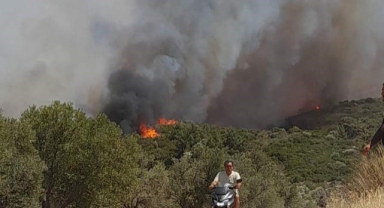 İzmir'de yangın büyüdü, 5 uçak ve 18 helikopterle müdahele sürüyor