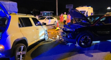 Karşı şeride geçen cip başka bir cipe çarptı: 5 yaralı