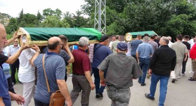 Kazada hayatını kaybeden baba ve kızı yan yana toprağa verildi