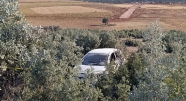 Kontrolden çıkan otomobilin camından fırlayan sürücü hayatını kaybetti