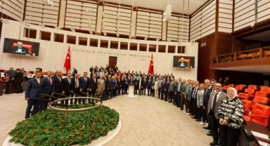 Meclis Tatile Girdi, Vekiller Hatıra Fotoğrafı ile Veda Etti