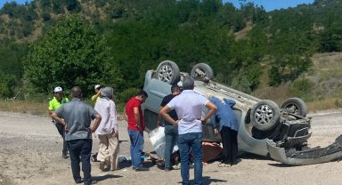 Otomobil takla attı: 3 kişi yaralandı