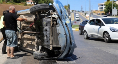 Polis kontrol noktası karşısında otomobil devrildi: 1 yaralı