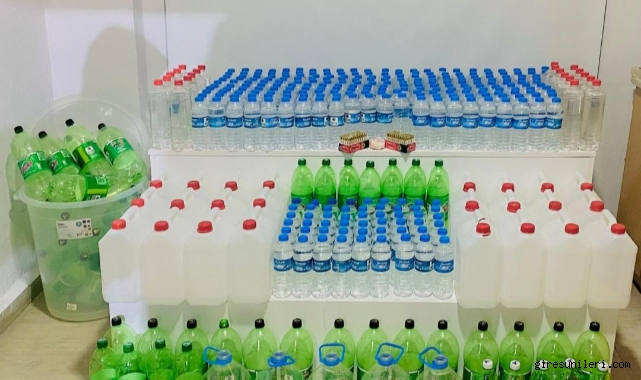 Sahte içki operasyonunda litrelerce etil alkol ele geçirildi