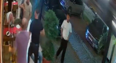 Samsun'da silahlı çatışma kamerada: 2 kişi yaralandı, 4 şüpheli adliyeye sevk edildi