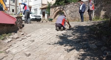 Şebinkarahisar’da Parkeler Yenileniyor: Müdür Bayram Sahada