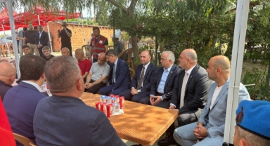 Bakanımız Nurettin Canikli ve AK Parti Giresun Protokolünden Şehit Semih Erdoğan'ın ailesine taziye ziyareti