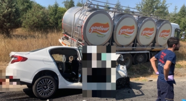 Süt kamyonu ile otomobil çarpıştı: 4 kişi hayatını kaybetti
