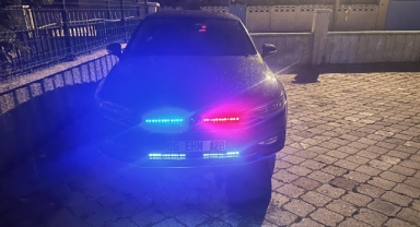 Usulsüz çakar kullanılan aracın sürücüsü ve sahibine para cezası