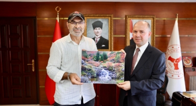 Vali Serdengeçti’ye Kick Boks Federasyonu’ndan Ziyaret