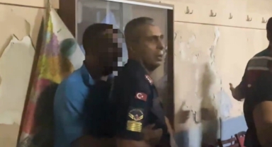 Yangın yerinde hırsızlık iddiası ortalığı böyle karıştırdı... Tekme tokat dövüldü, jandarma kurtardı