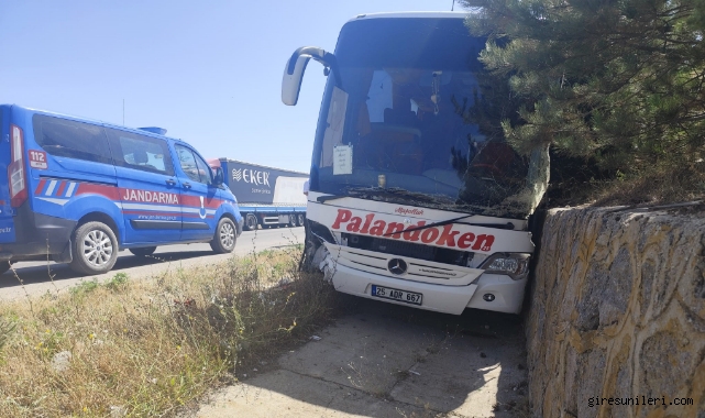 Yolcu otobüsünün de karıştığı zincirleme kazada 7 kişi yaralandı