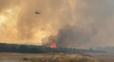 Çanakkale’de Korkutan Yangın! Boğaz Trafiğe Kapatıldı