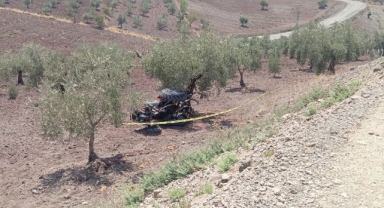 Devrilen traktörde bulunan 10 aylık bebek hayatını kaybetti