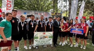 Espiye Es Es’ten Çifte Şampiyonluk Zaferi!