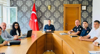 Espiye Kaymakamı Kavanoz Başkanlığında Bağımlılıkla Mücadele Toplantısı Yapıldı