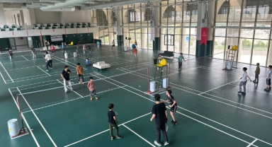 Giresun’da Çocuklar Badmintonla Buluşuyor: Yaz Spor Okulları Sürüyor