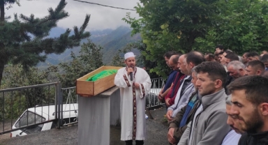 Giresun'da hayatını kaybeden 15 yaşındaki çocuğun cenazesi defnedildi