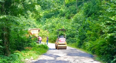 Giresun Yayla Yollarında Hafta Sonu Mesaisi: Sıcak Asfalt ve Tesviye Çalışmaları Sürüyor