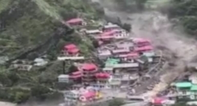 Hindistan'da sel felaketi: 50'den fazla kişi kayıp