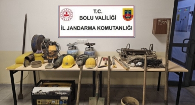 Kaçak kazı yapan 3 kişi suçüstü yakalandı