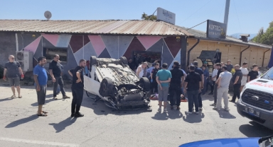 Kontrolden çıkan otomobil takla atarak karşı yola uçtu