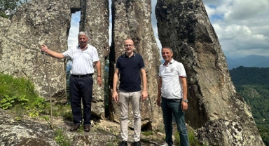 Maden Köyü Kalesi Turizme Kazandırılıyor: Kaymakam Azman ve Yetkililer İncelemelerde Bulundu