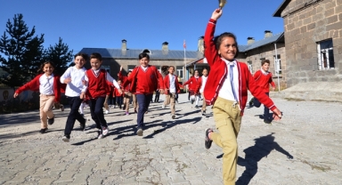 MEB, Uygun Okullarda ‘Zilsiz Okul’ Uygulamasına Geçecek: İşte Yeni Eğitim Yılındaki Tüm Değişiklikler