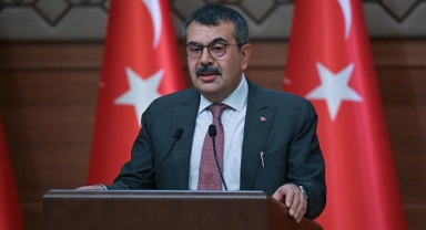 Okullarda Serbest Kıyafet Uygulamasına Yeni Düzenleme Geliyor: Bakan Tekin Detayları Açıkladı