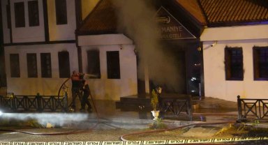 Otelde çıkan yangın paniğe neden oldu