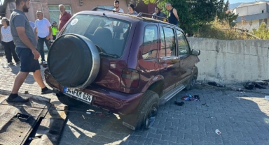 Otomobilin freni boşaldı, iki araca çarptı; 4 yaralı