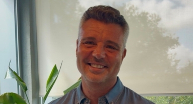 Sadettin Saran, Fenerbahçe başkan adaylığı için 500 imzayı teslim etti