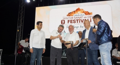 Şebinkarahisar’da Müzik Şöleni: Resul Dindar Coşkusu Zirveye Taşıdı!