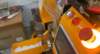 Sigara fabrikası gibi eve operasyon